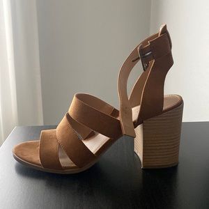 Brown heeled sandal